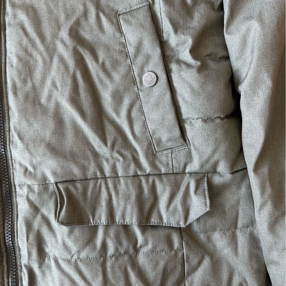 Columbia Women’s olive Puffer Jacket with Faux Fur Trim - Picture 2 of 6